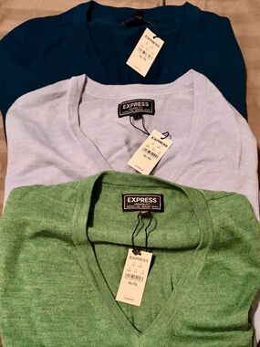 Bundle 3! Express Men’s Merino Wool V-Neck Sweaters XL NWT